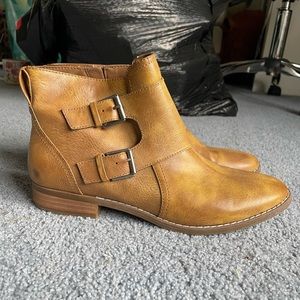Leather booties